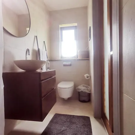 Roscommon Ensuite Room Exterior photo
