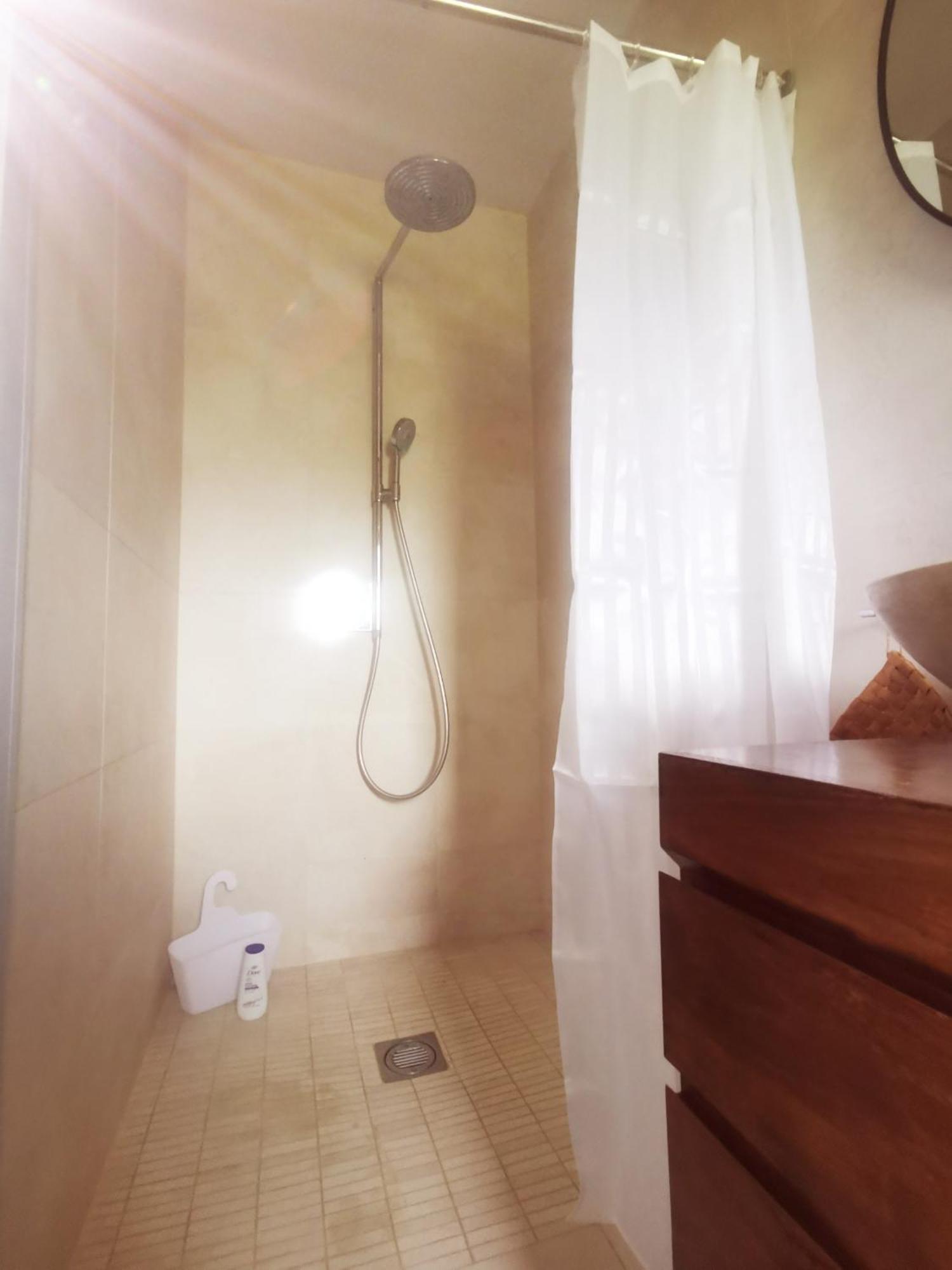 Ensuite Homestay *